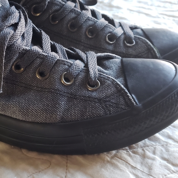 Converse - Picture 1 of 3